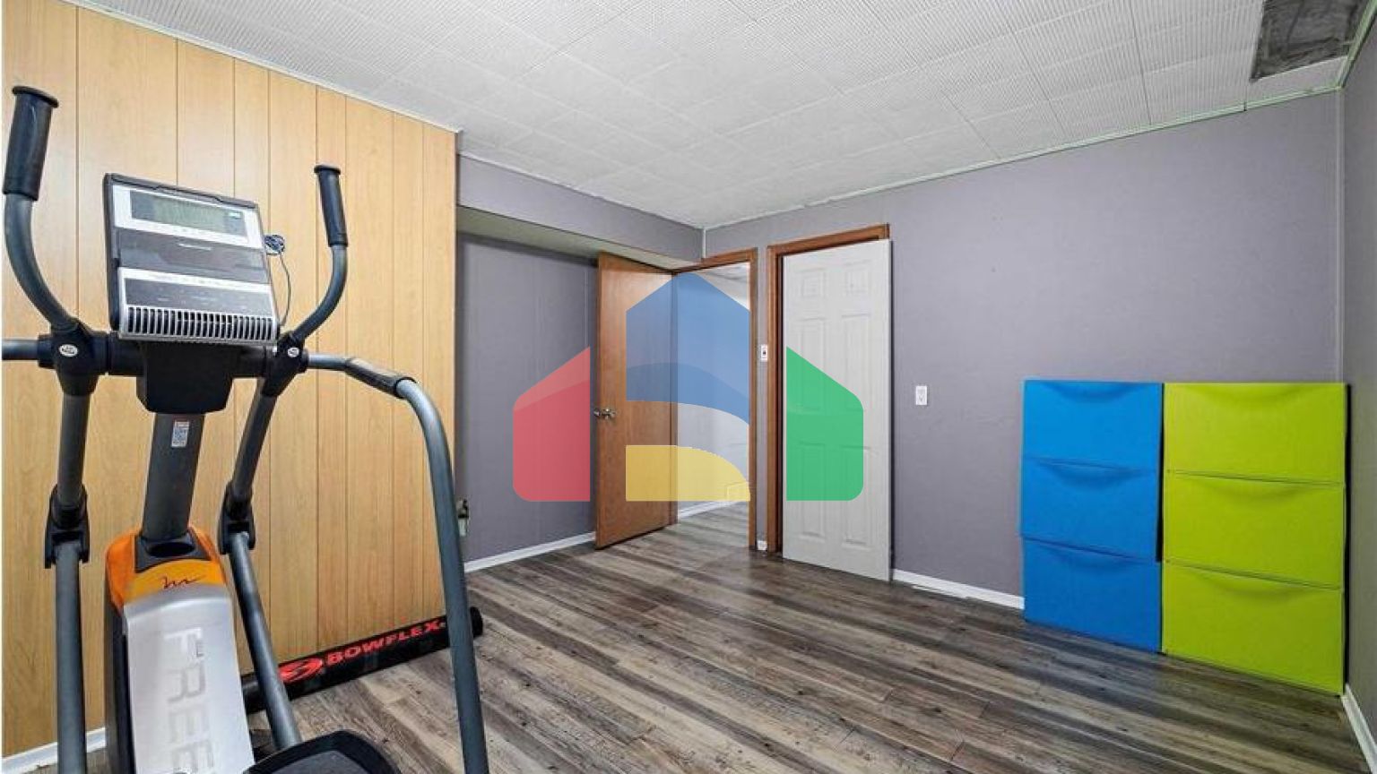 Residential - Single Family Home - Edmonton, Canada - Canada