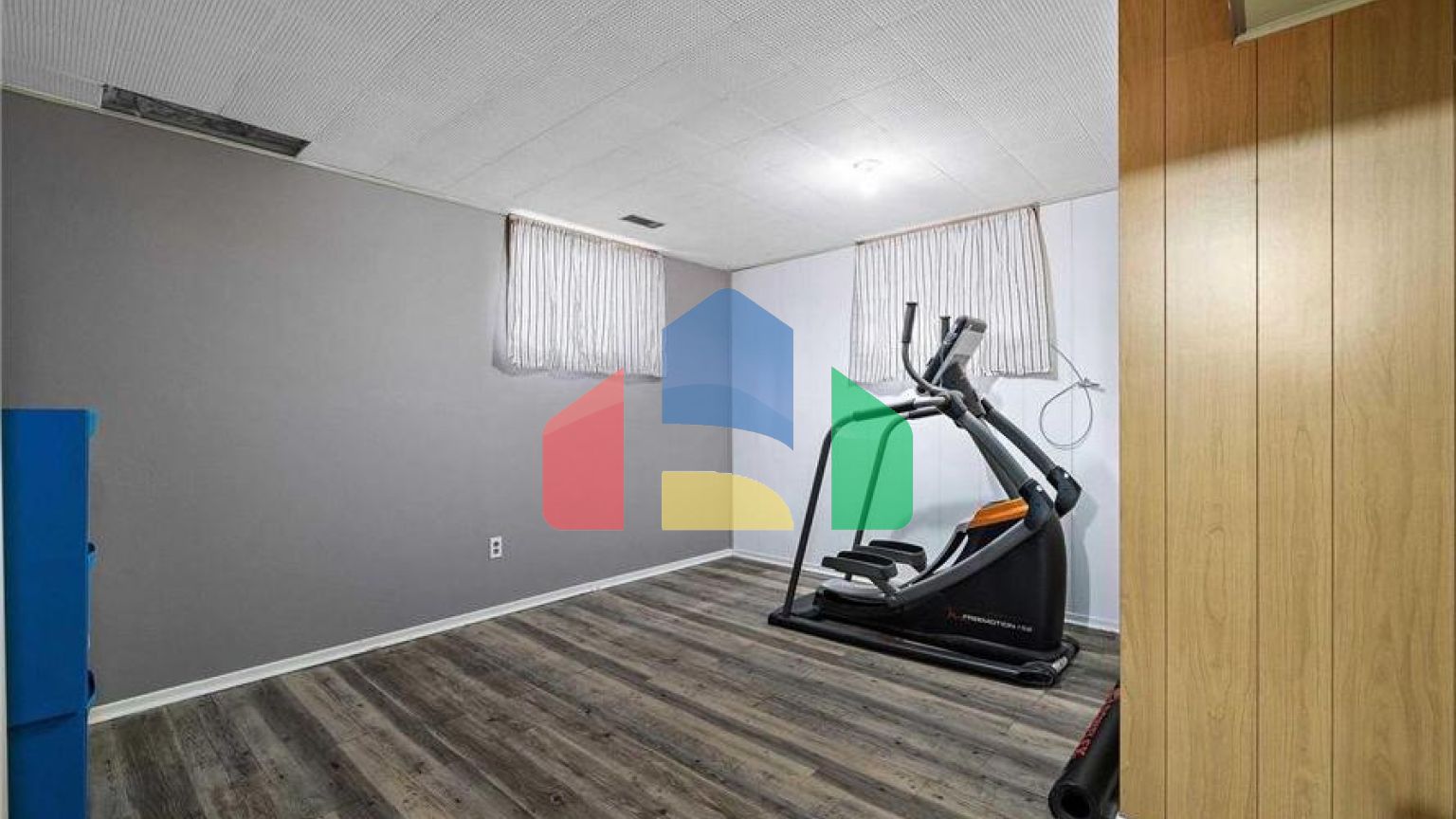 Residential - Single Family Home - Edmonton, Canada - Canada