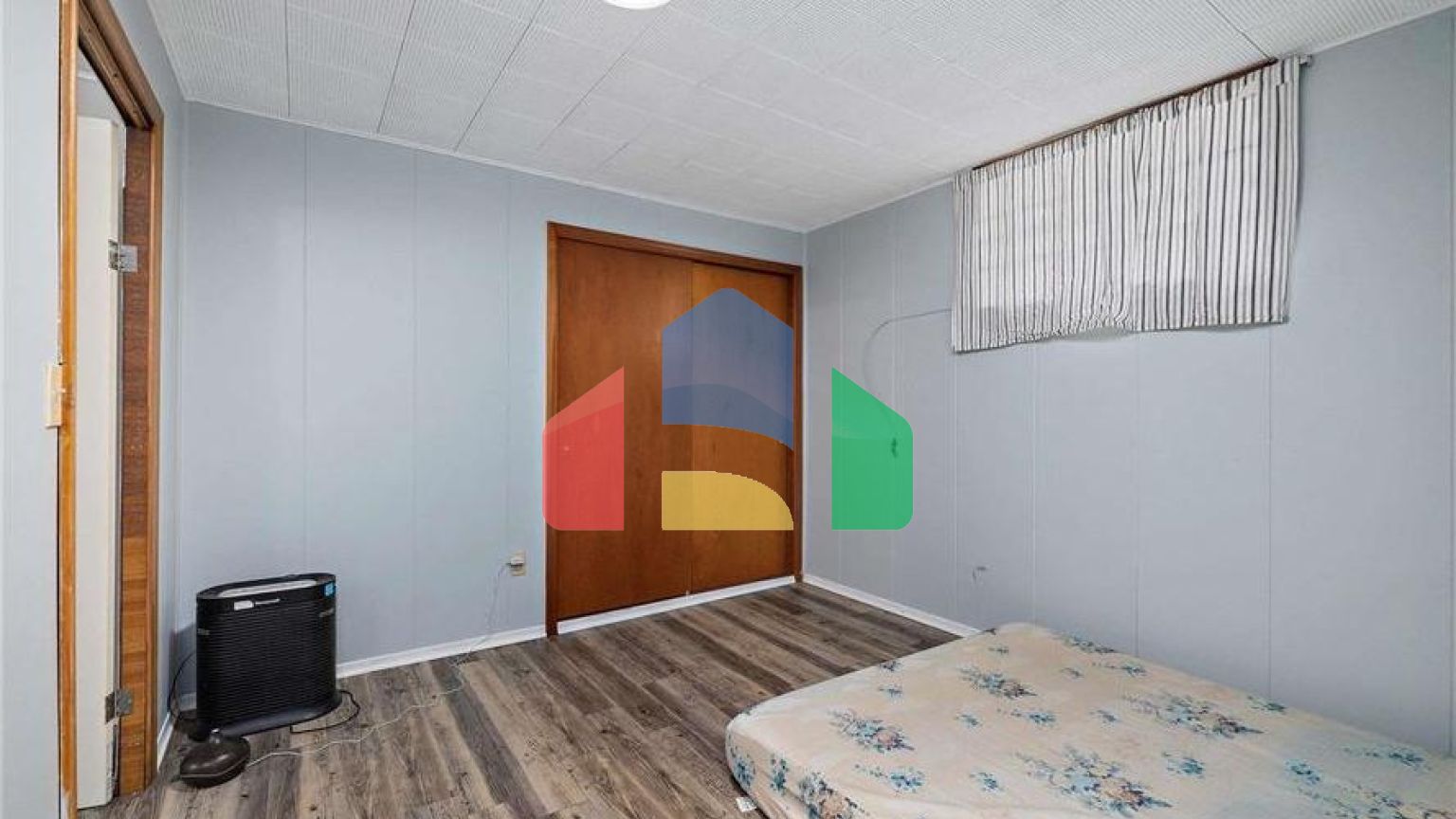 Residential - Single Family Home - Edmonton, Canada - Canada