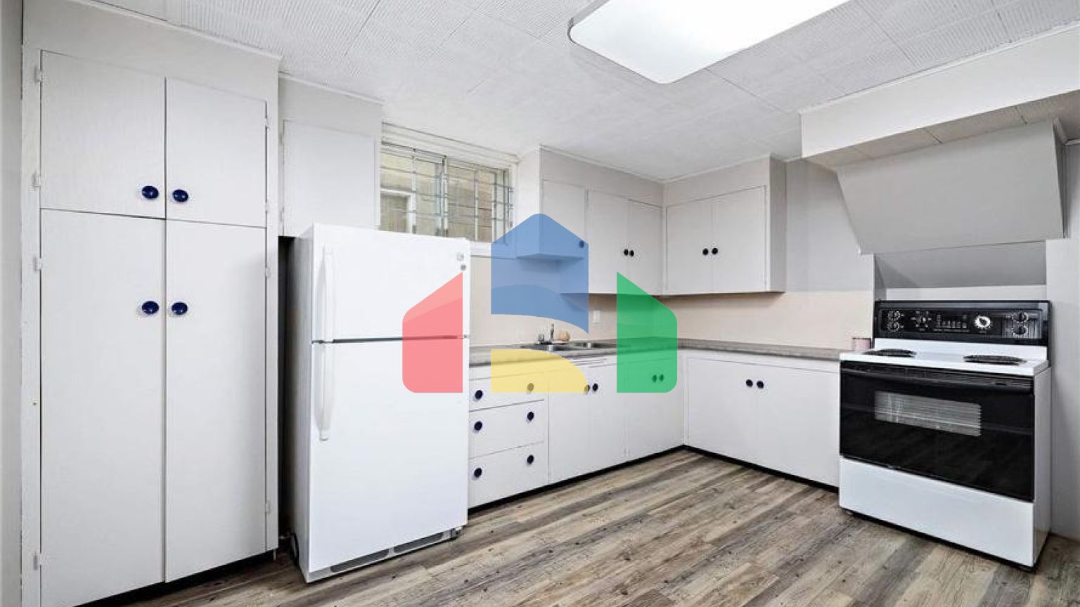 Residential - Single Family Home - Edmonton, Canada - Canada