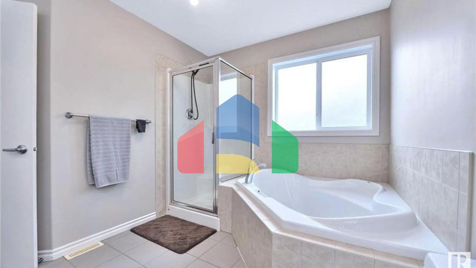 Residential - Single Family Home - Edmonton, Canada - Canada