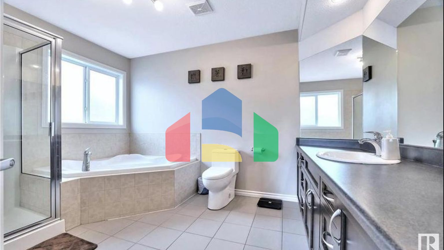 Residential - Single Family Home - Edmonton, Canada - Canada