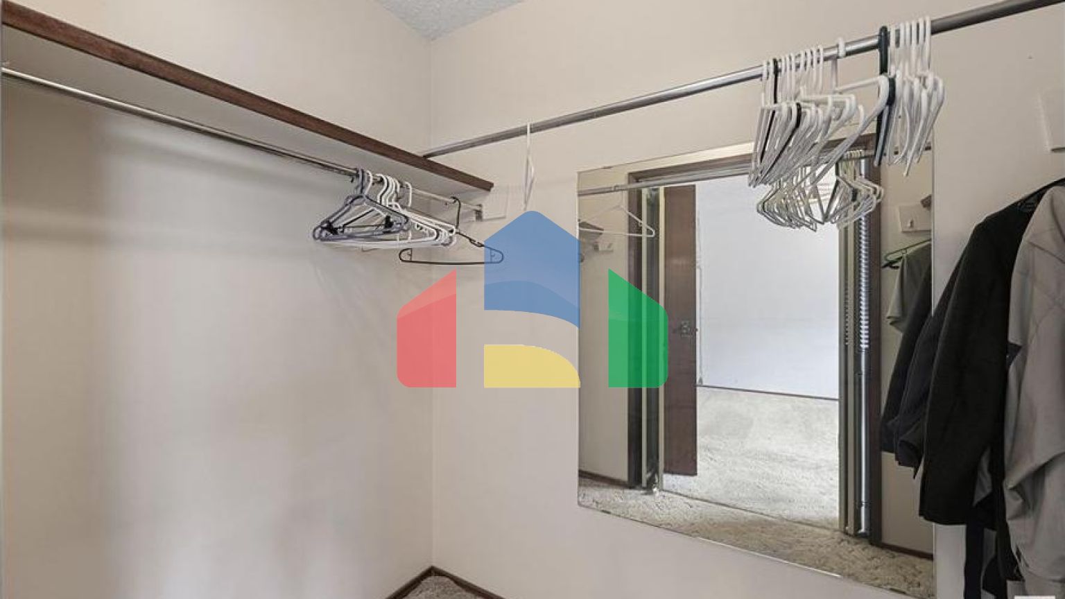 Residential - Single Family Home - Edmonton, Canada - Canada