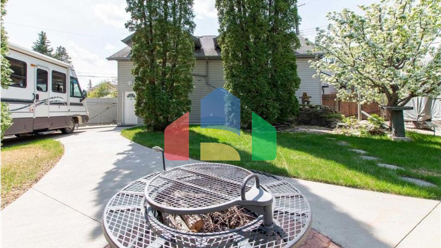 Residential - Single Family Home - Edmonton, Canada - Canada