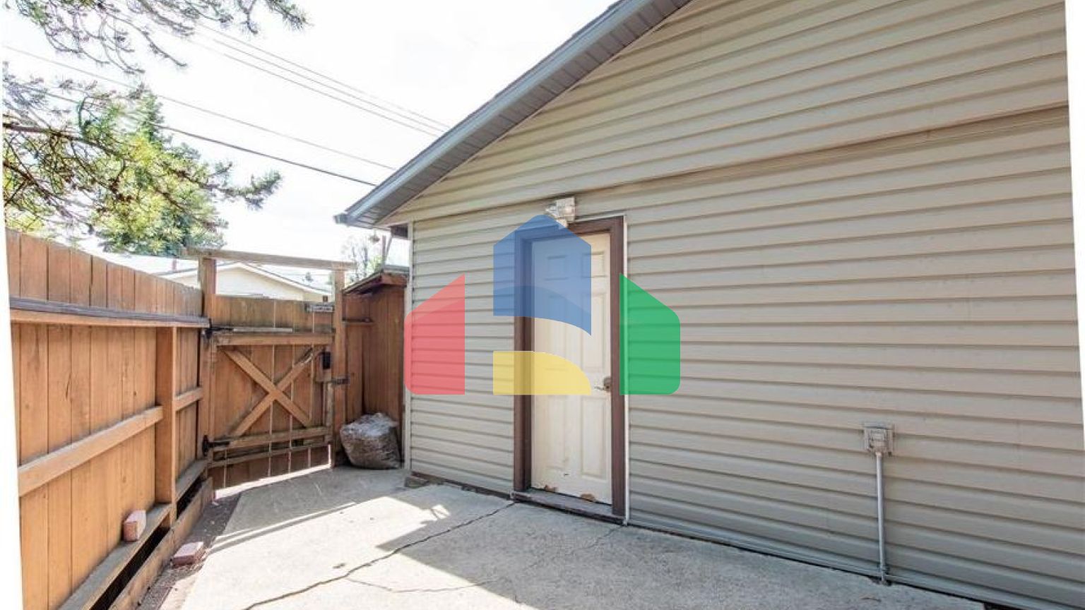 Residential - Single Family Home - Edmonton, Canada - Canada