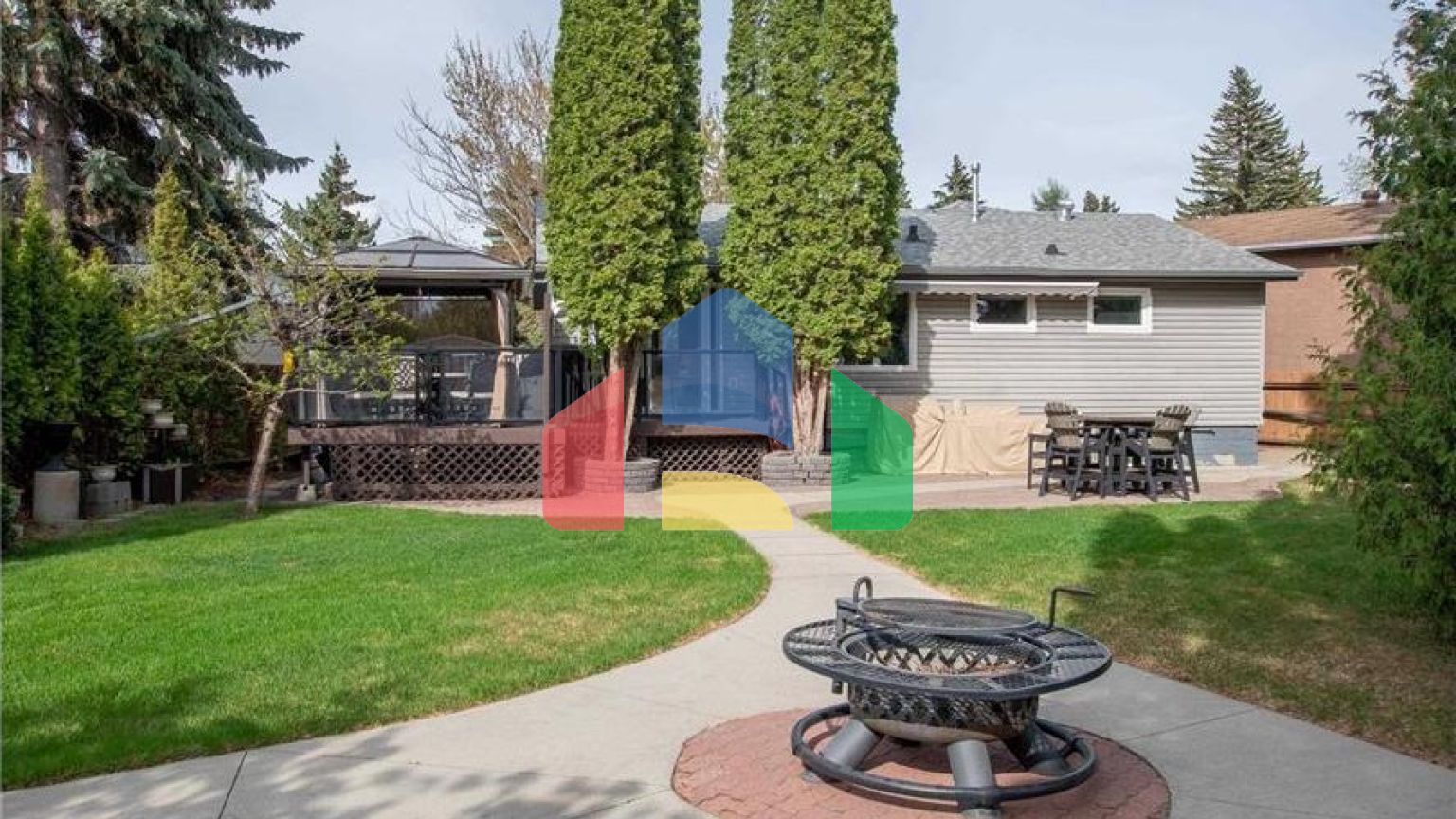 Residential - Single Family Home - Edmonton, Canada - Canada