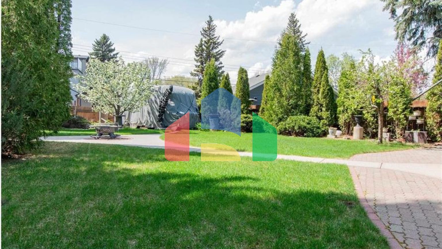 Residential - Single Family Home - Edmonton, Canada - Canada