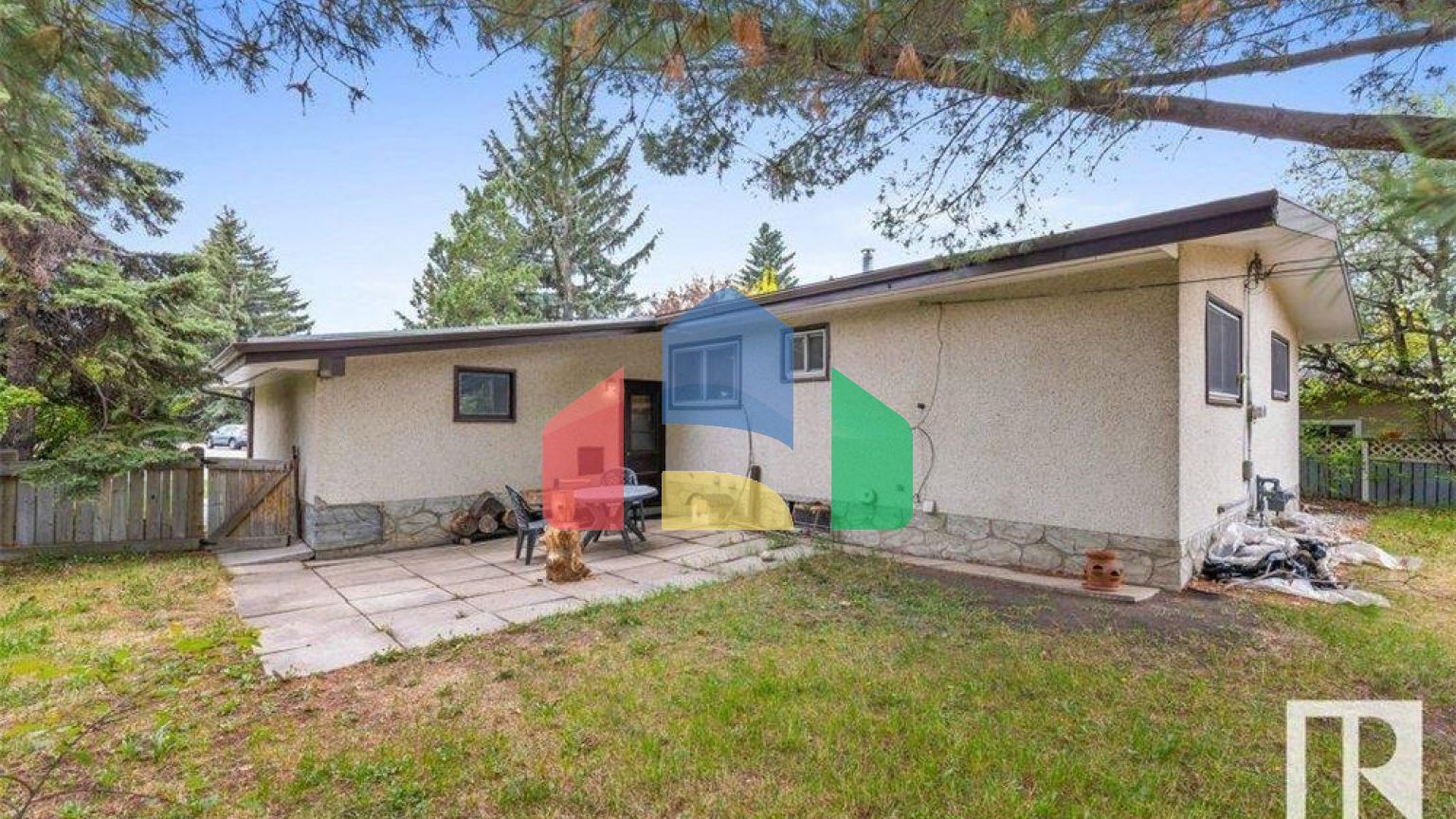 Residential - Single Family Home - Edmonton, Canada - Canada