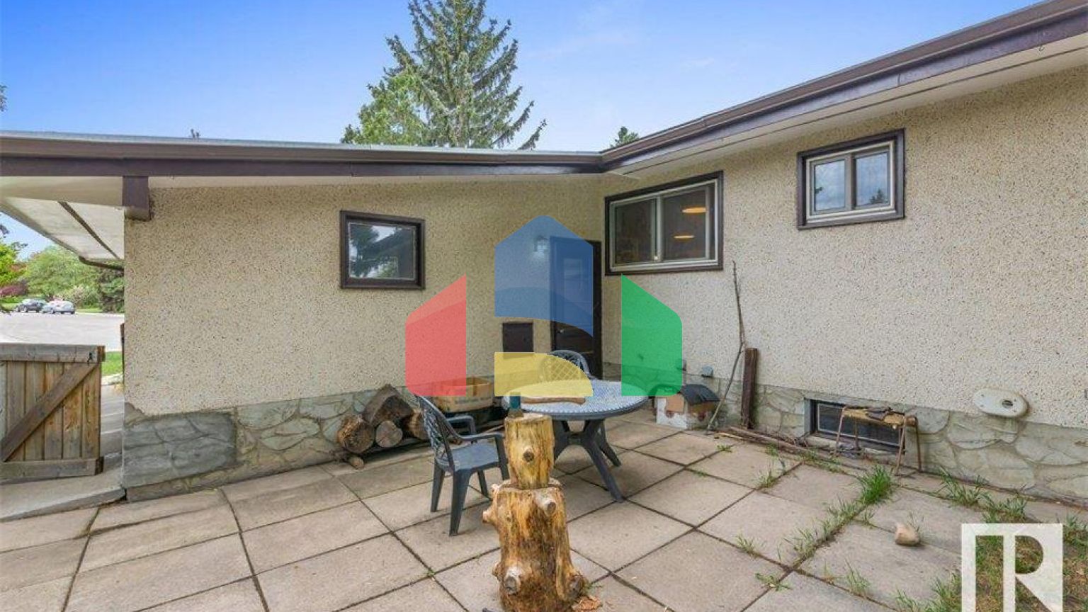 Residential - Single Family Home - Edmonton, Canada - Canada