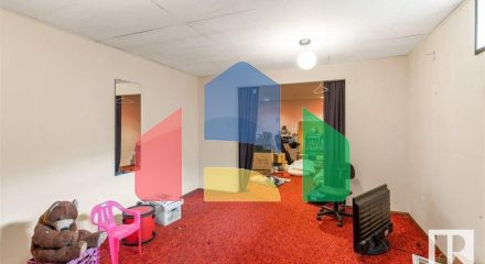 Residential - Single Family Home - Edmonton, Canada - Canada