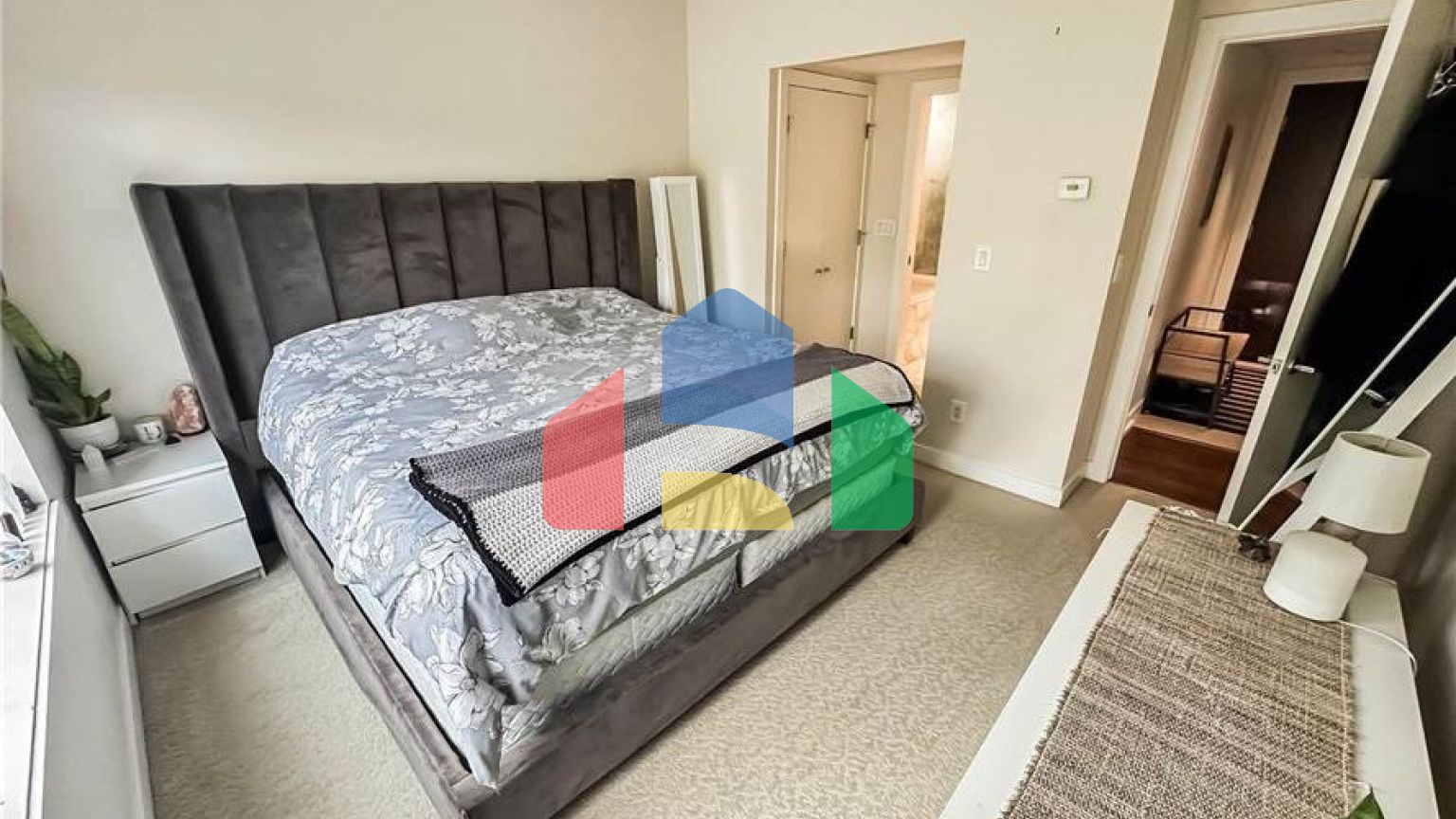 Residential - Condo/Apartment - Edmonton, Canada - Canada