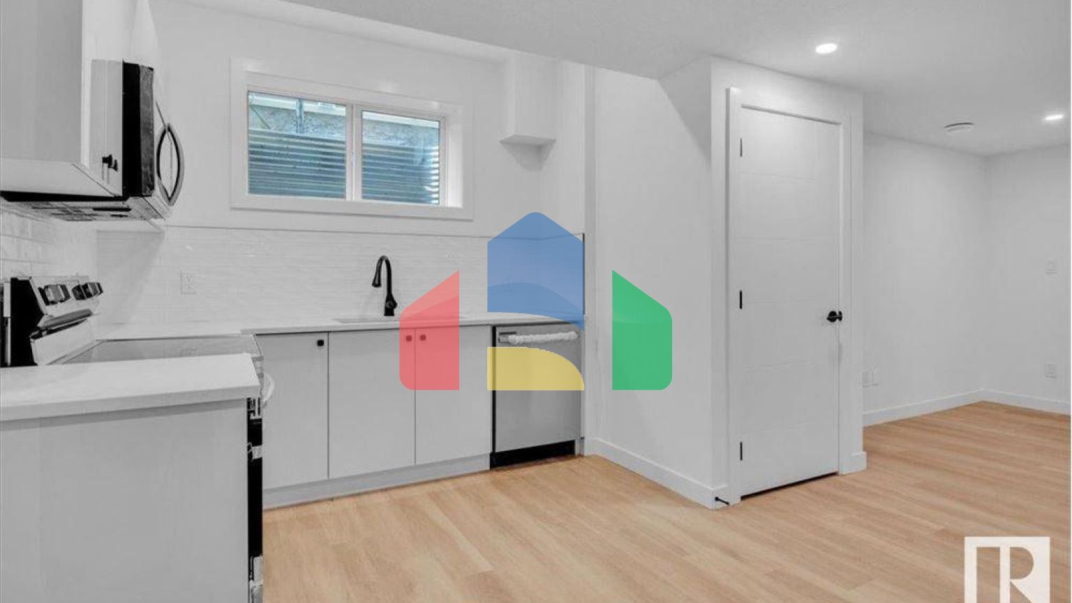 Residential - Single Family Home - Edmonton, Canada - Canada