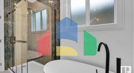 Residential - Single Family Home - Edmonton, Canada - Canada