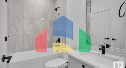 Residential - Single Family Home - Edmonton, Canada - Canada