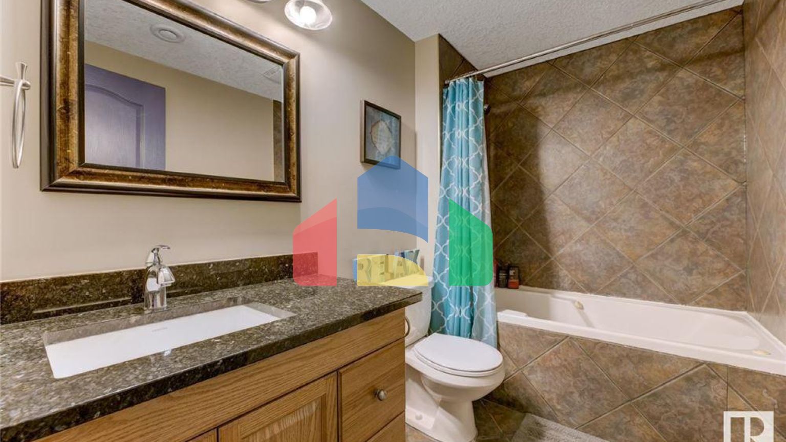 Residential - Single Family Home - Edmonton, Canada - Canada