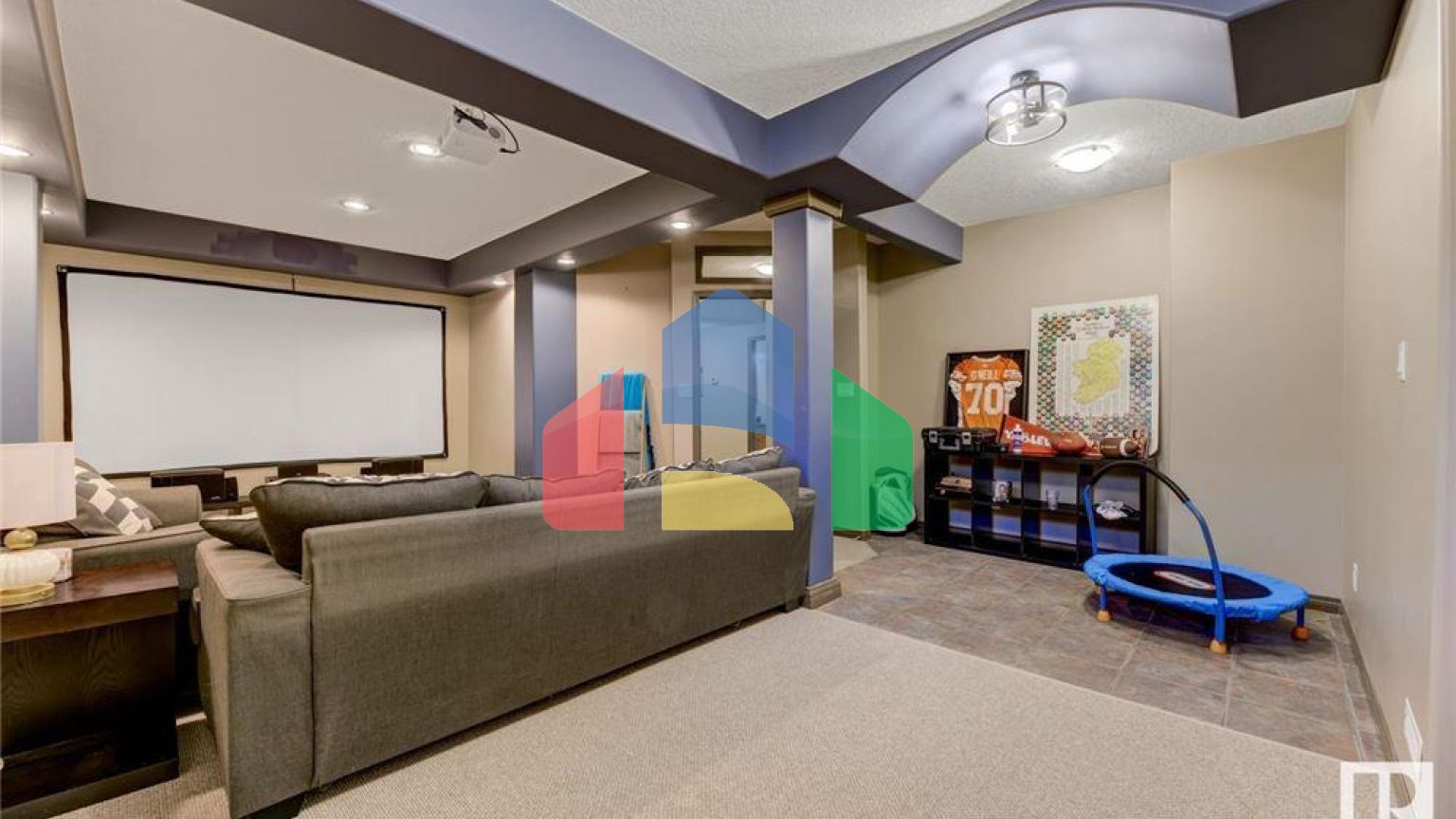 Residential - Single Family Home - Edmonton, Canada - Canada