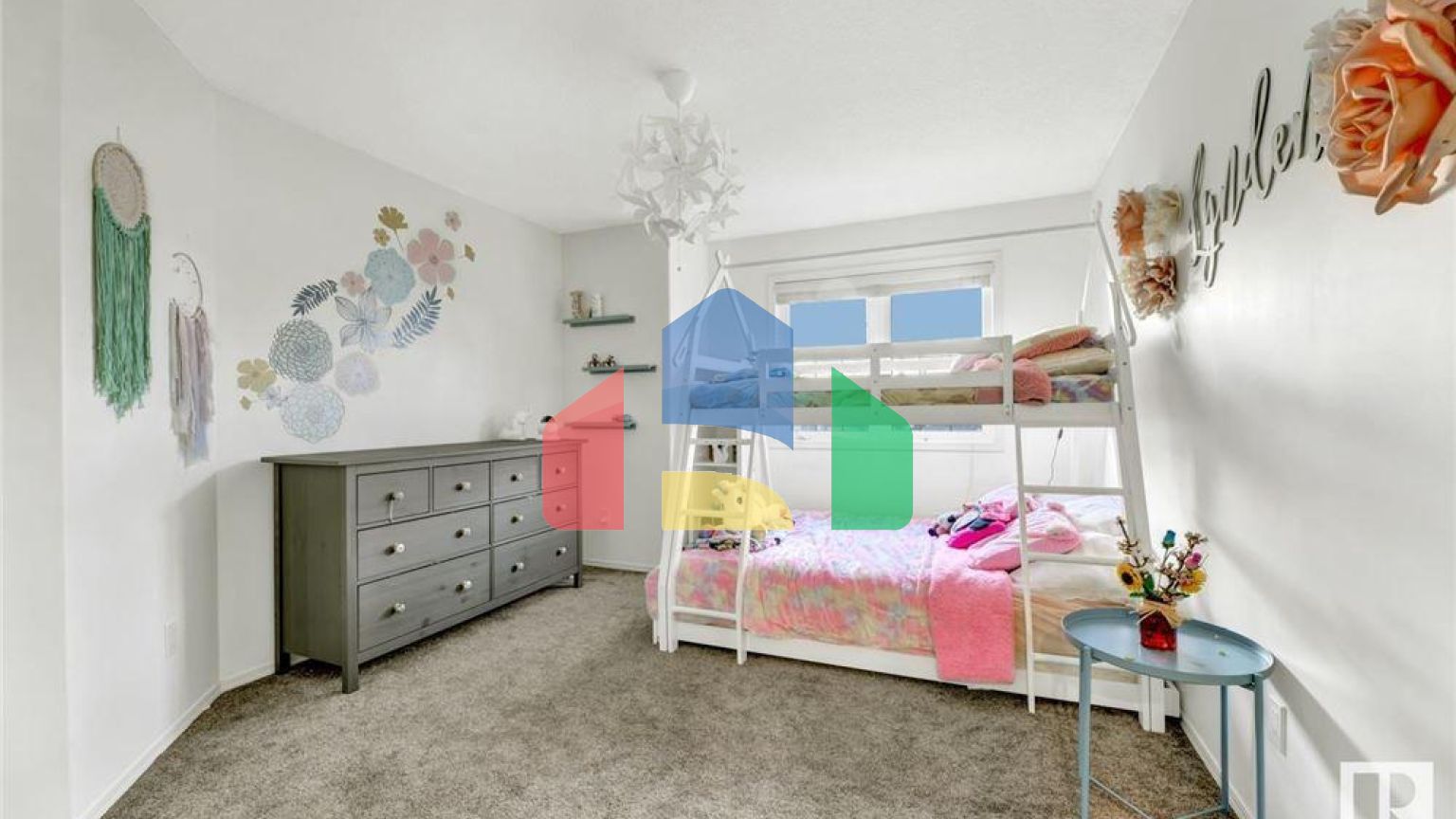 Residential - Single Family Home - Edmonton, Canada - Canada