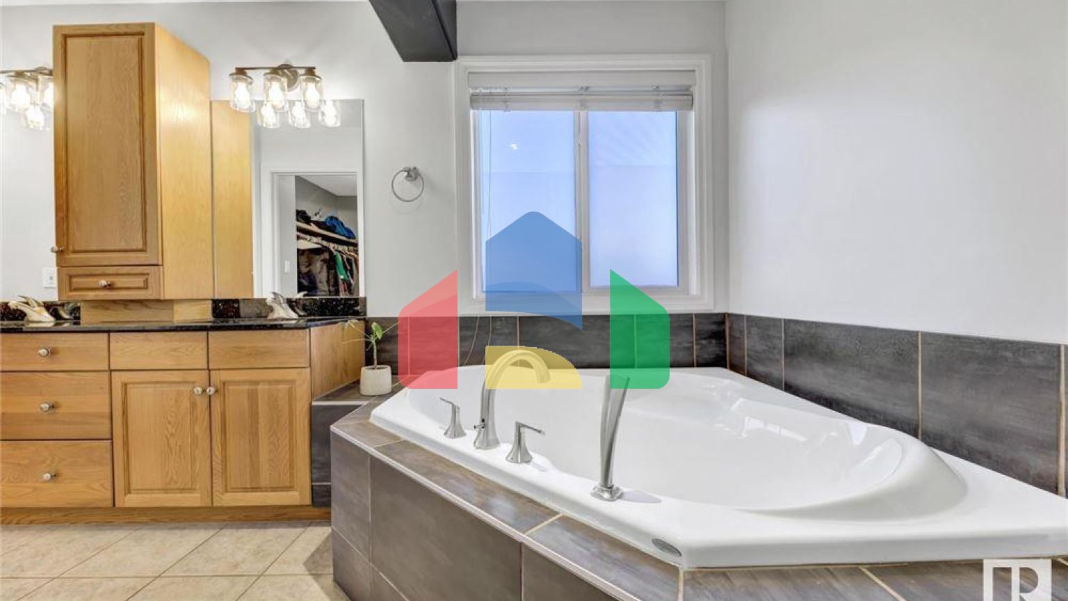 Residential - Single Family Home - Edmonton, Canada - Canada