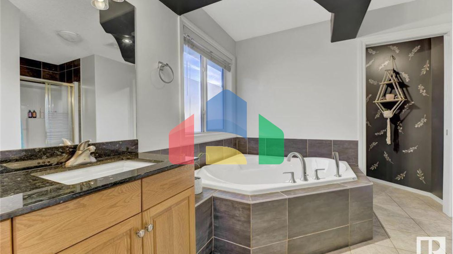 Residential - Single Family Home - Edmonton, Canada - Canada