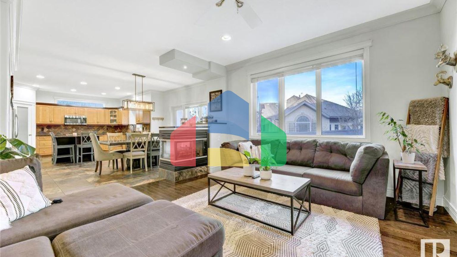 Residential - Single Family Home - Edmonton, Canada - Canada