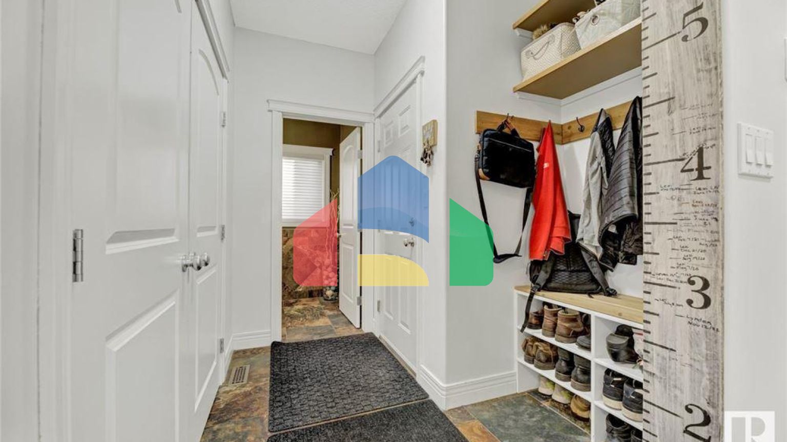 Residential - Single Family Home - Edmonton, Canada - Canada