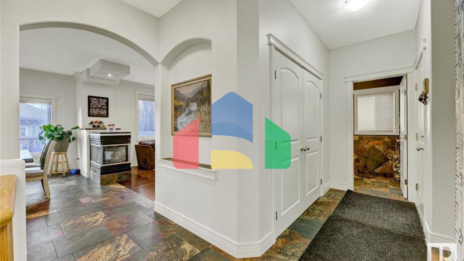 Residential - Single Family Home - Edmonton, Canada - Canada