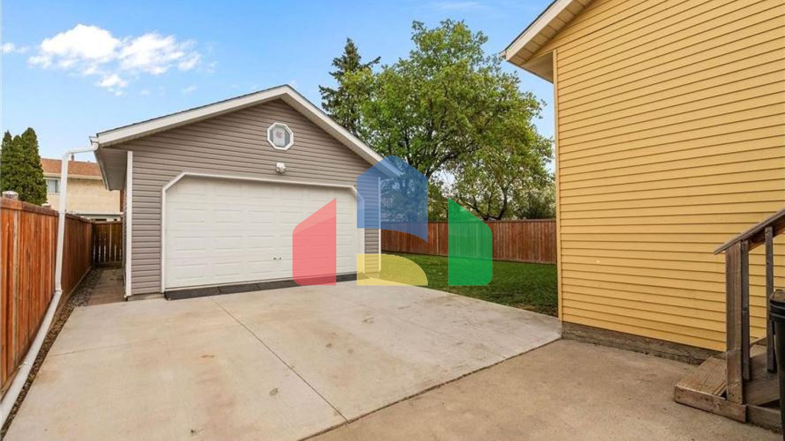 Residential - Single Family Home - Edmonton, Canada - Canada