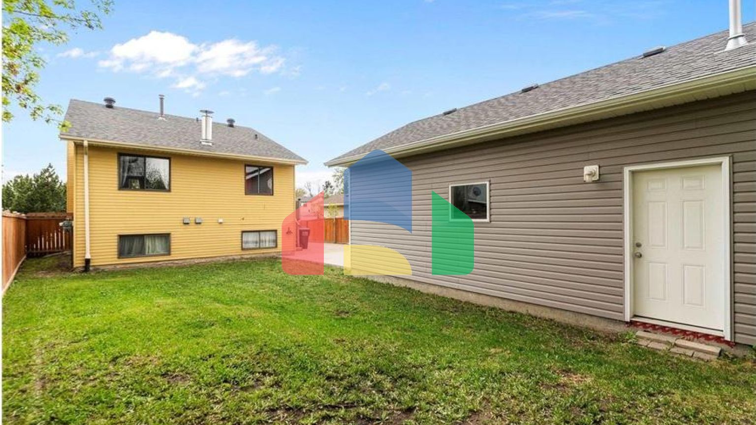 Residential - Single Family Home - Edmonton, Canada - Canada