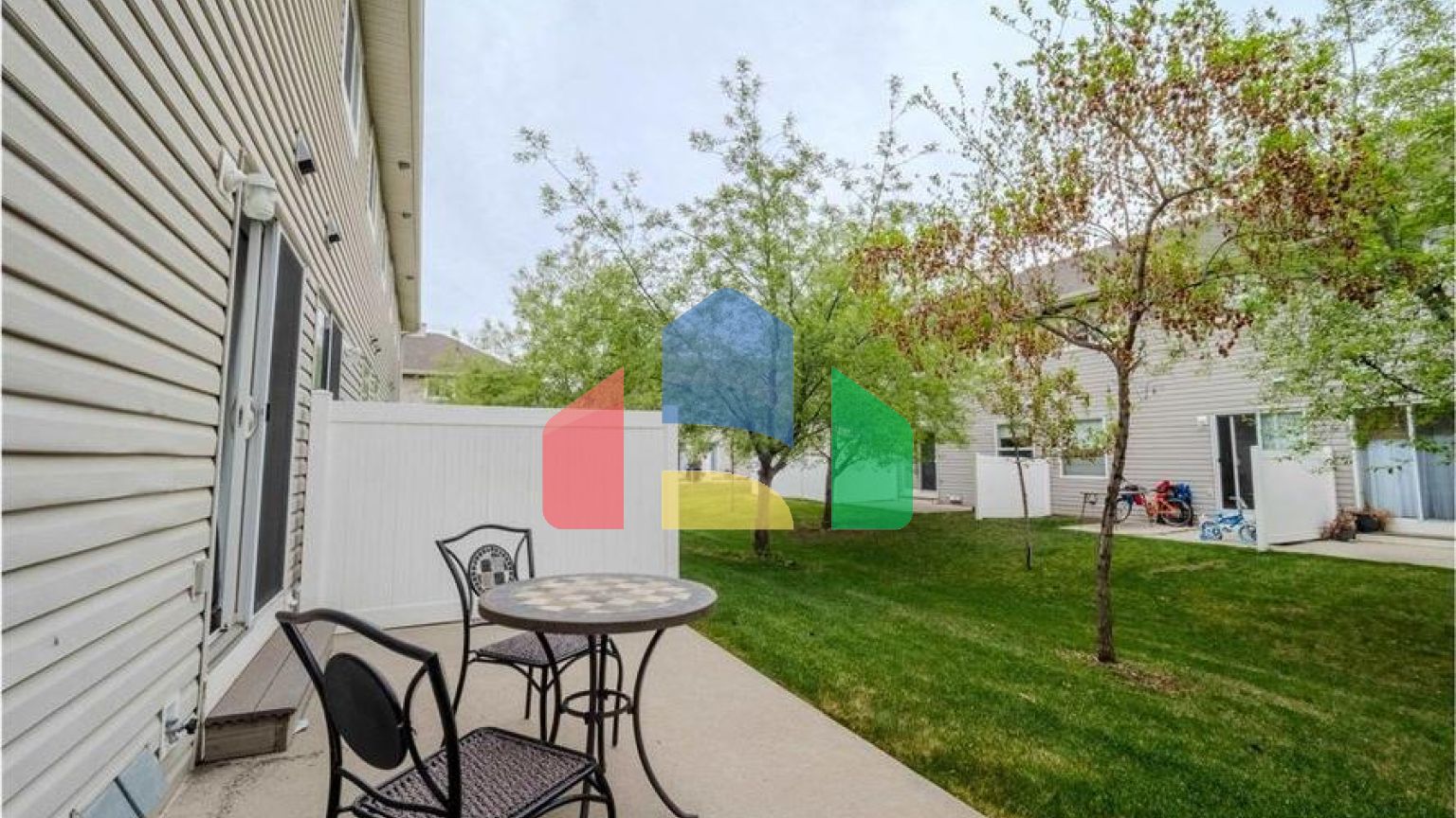 Residential - Condo/Apartment - Edmonton, Canada - Canada