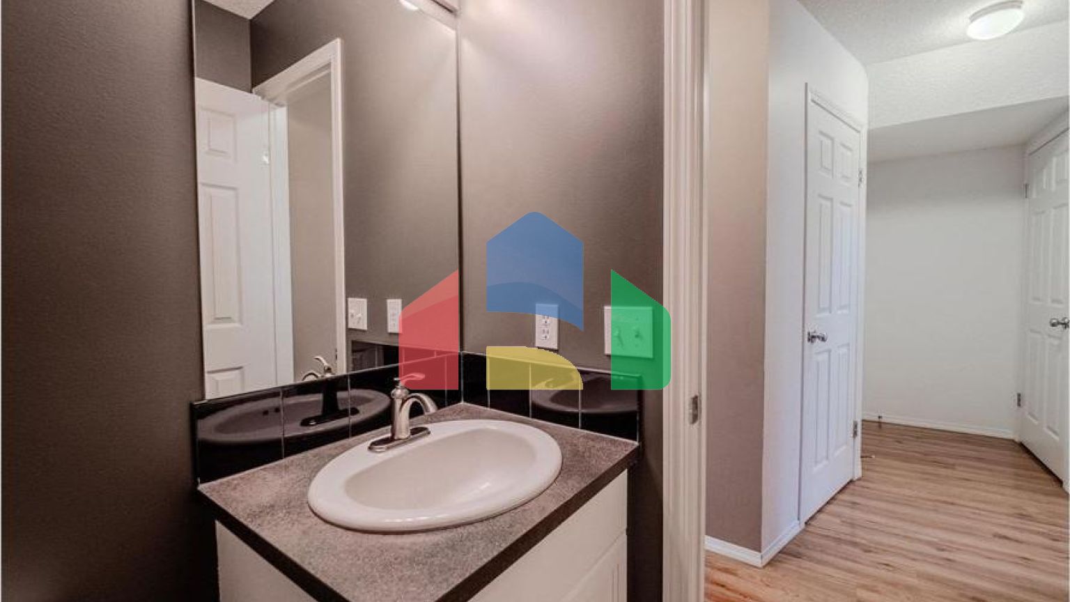 Residential - Condo/Apartment - Edmonton, Canada - Canada