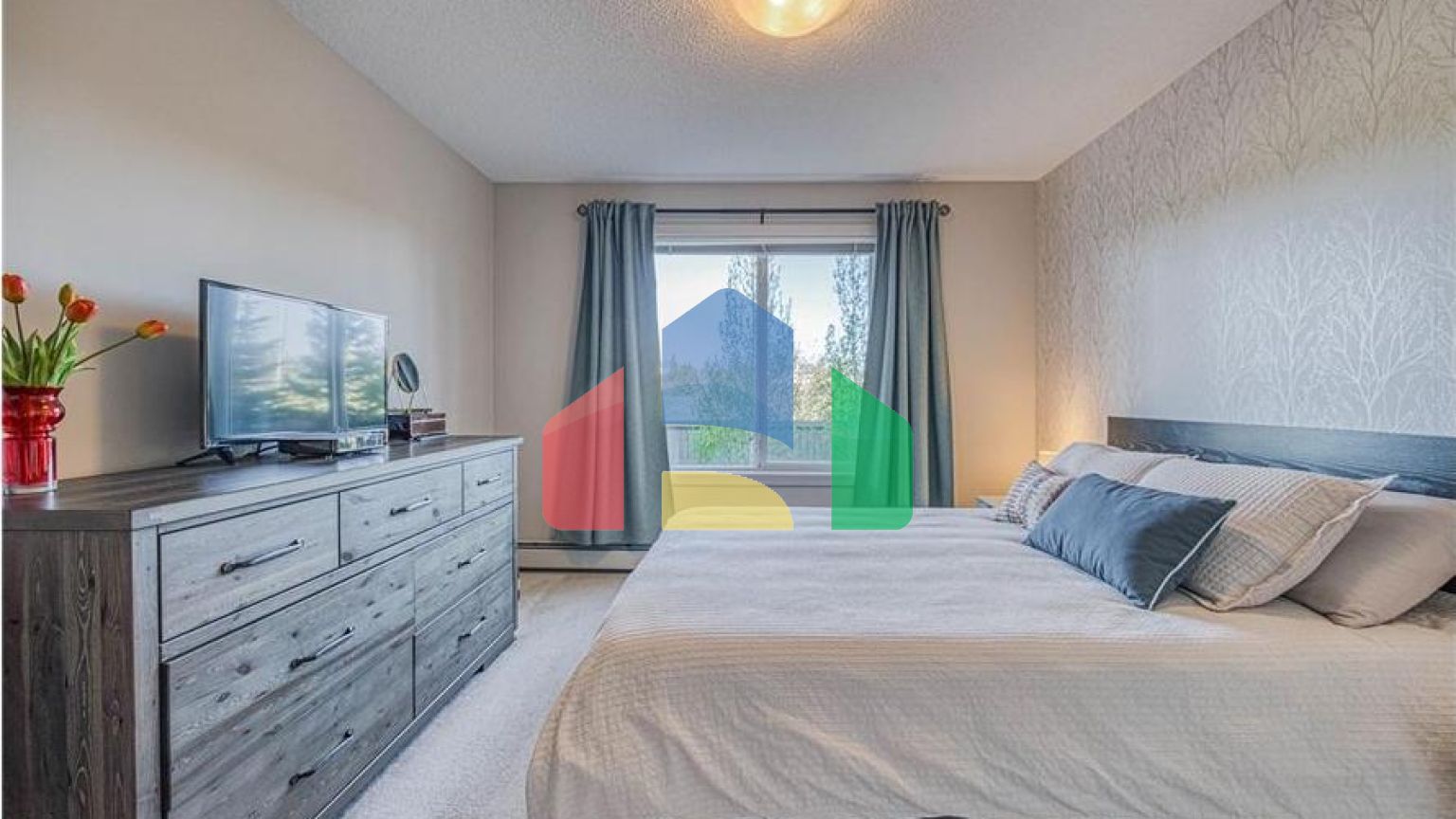 Residential - Condo/Apartment - Edmonton, Canada - Canada