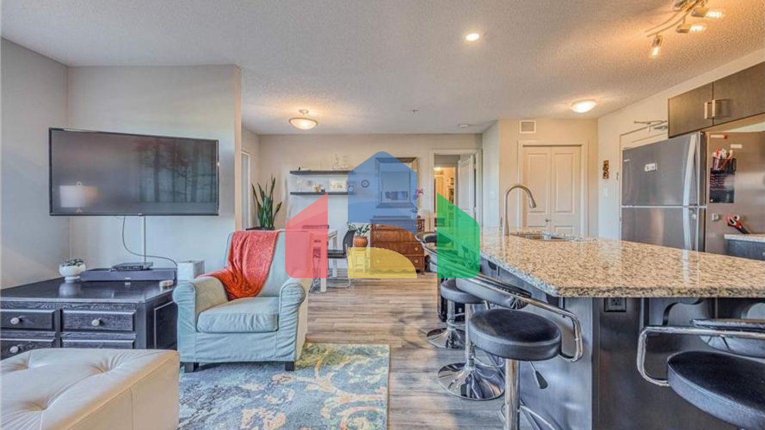 Residential - Condo/Apartment - Edmonton, Canada - Canada