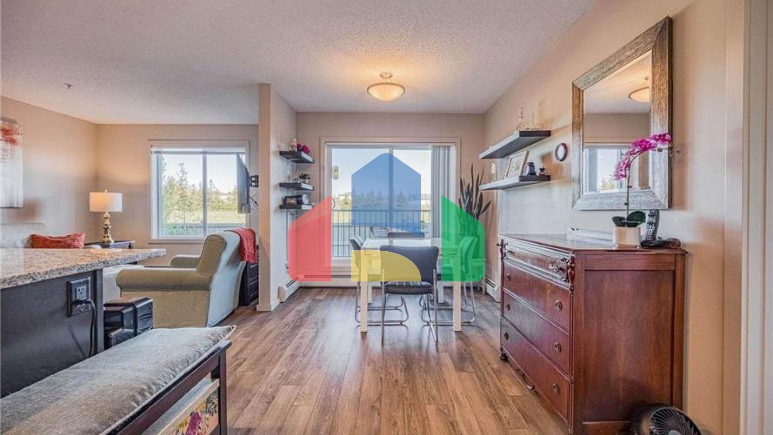 Residential - Condo/Apartment - Edmonton, Canada - Canada