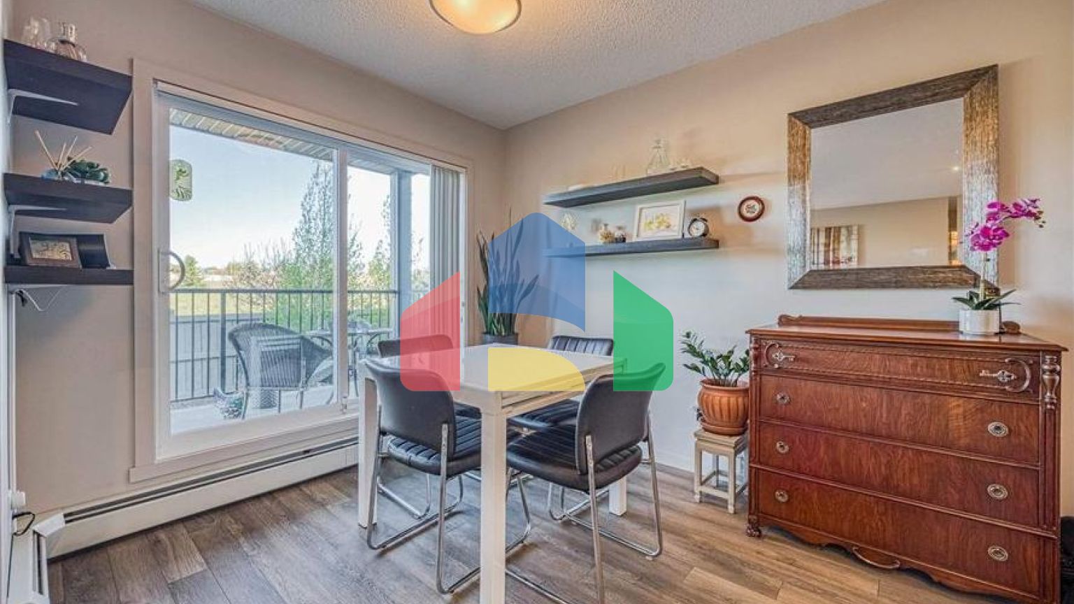 Residential - Condo/Apartment - Edmonton, Canada - Canada