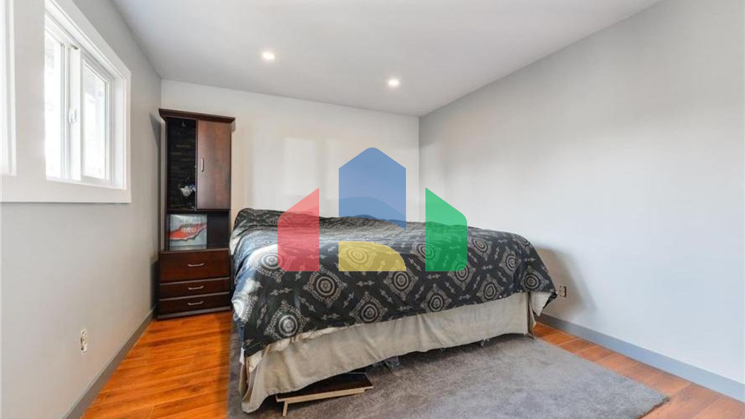 Residential - Single Family Home - Edmonton, Canada - Canada