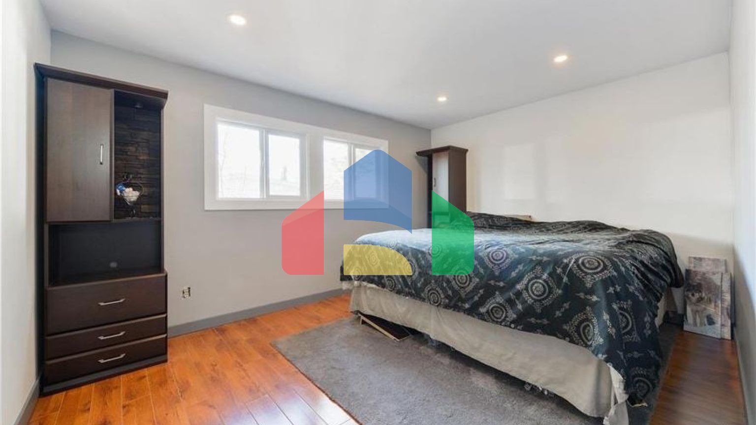 Residential - Single Family Home - Edmonton, Canada - Canada