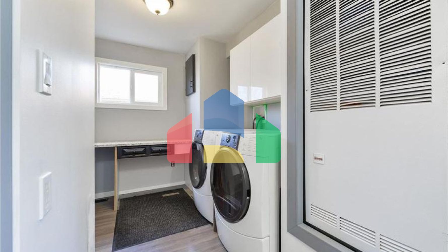 Residential - Single Family Home - Edmonton, Canada - Canada