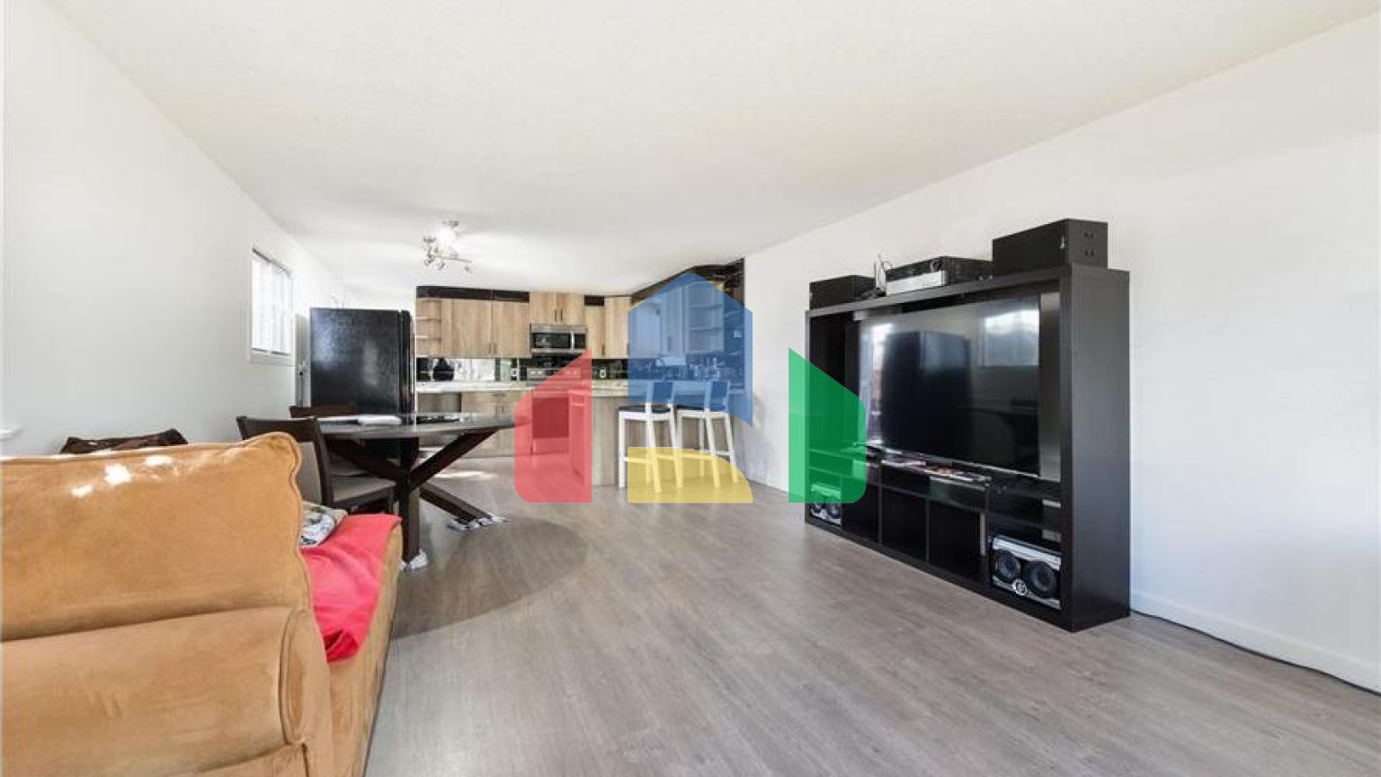 Residential - Single Family Home - Edmonton, Canada - Canada