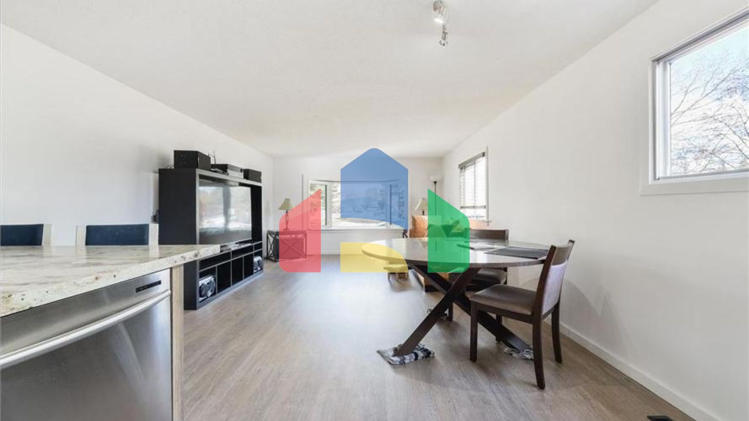 Residential - Single Family Home - Edmonton, Canada - Canada