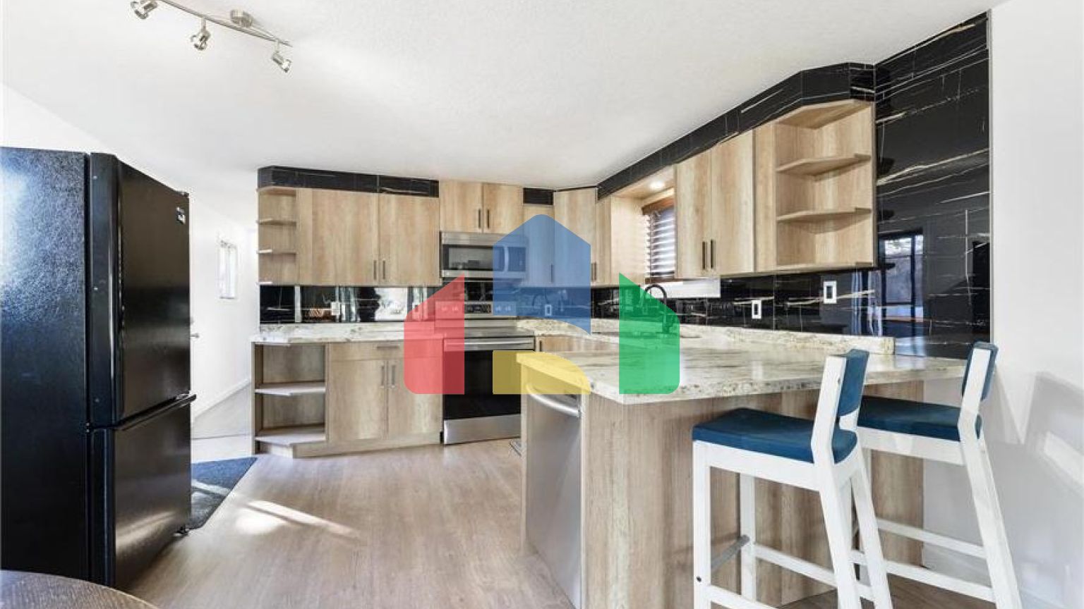 Residential - Single Family Home - Edmonton, Canada - Canada