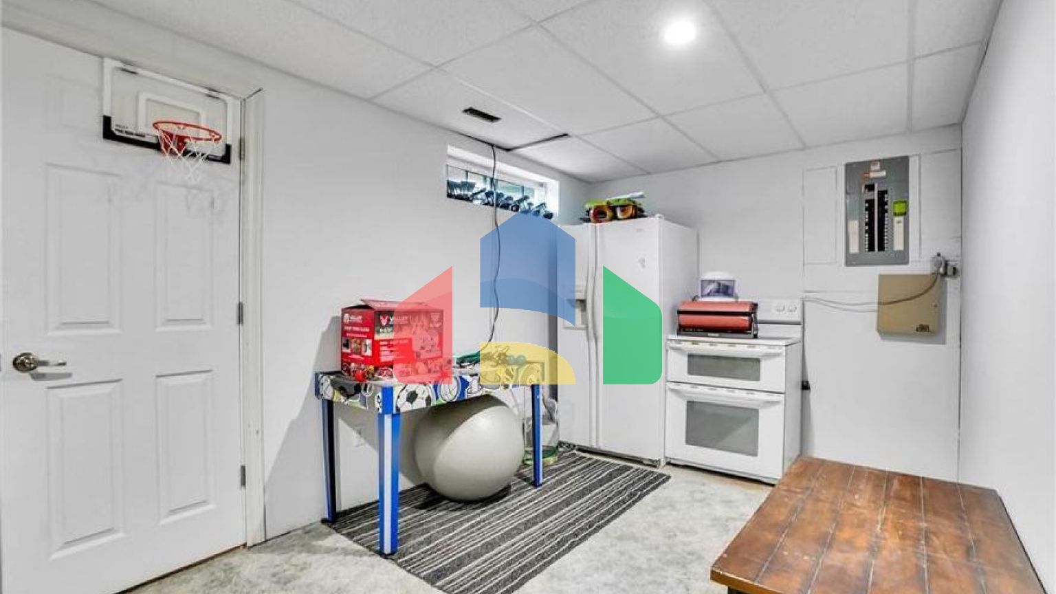 Residential - Single Family Home - Edmonton, Canada - Canada