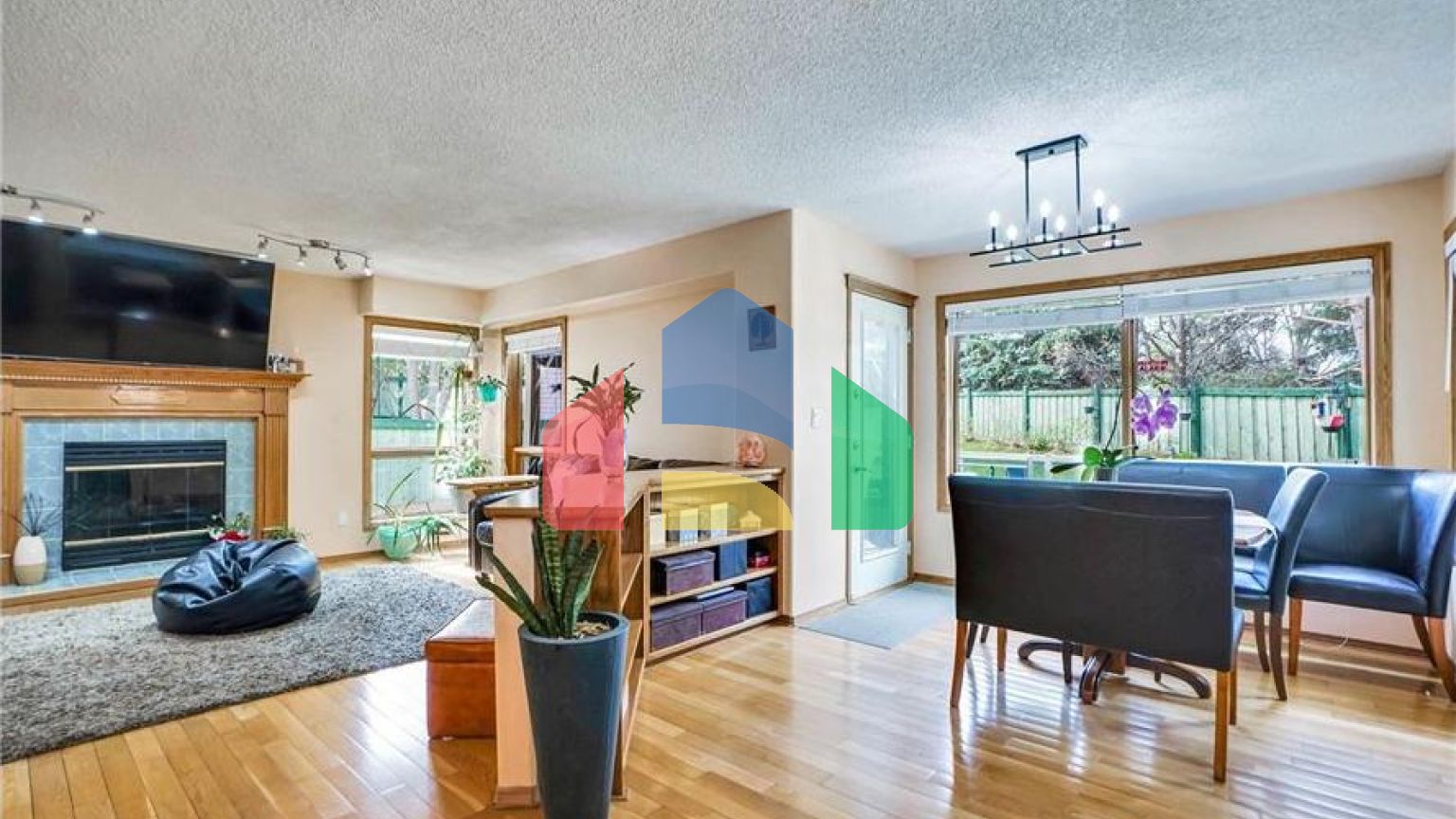 Residential - Single Family Home - Edmonton, Canada - Canada