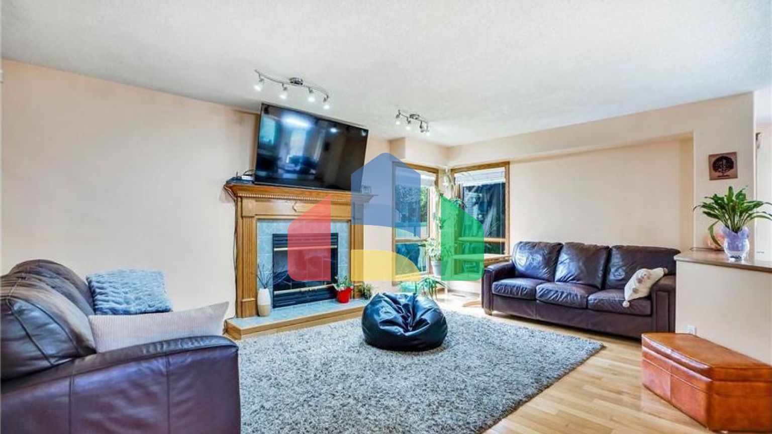 Residential - Single Family Home - Edmonton, Canada - Canada