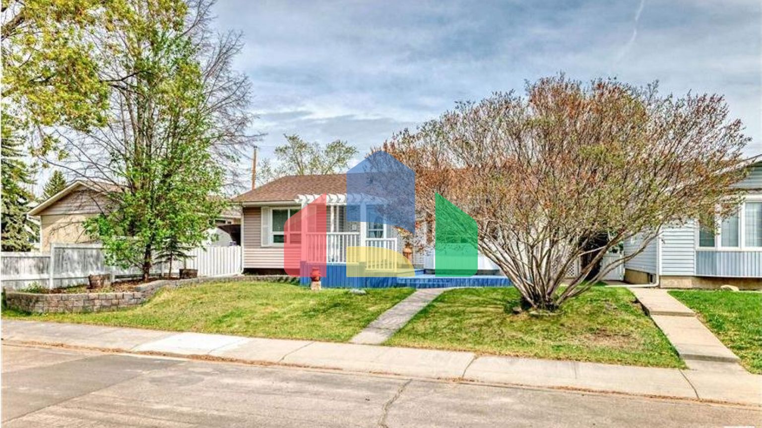 Residential - Single Family Home - Edmonton, Canada - Canada