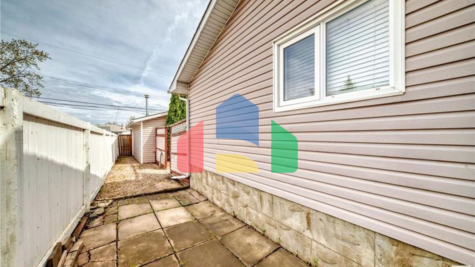 Residential - Single Family Home - Edmonton, Canada - Canada