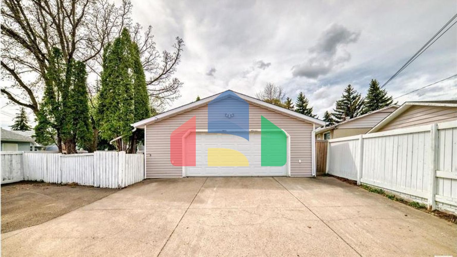 Residential - Single Family Home - Edmonton, Canada - Canada