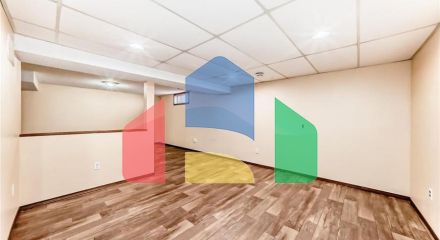 Residential - Single Family Home - Edmonton, Canada - Canada