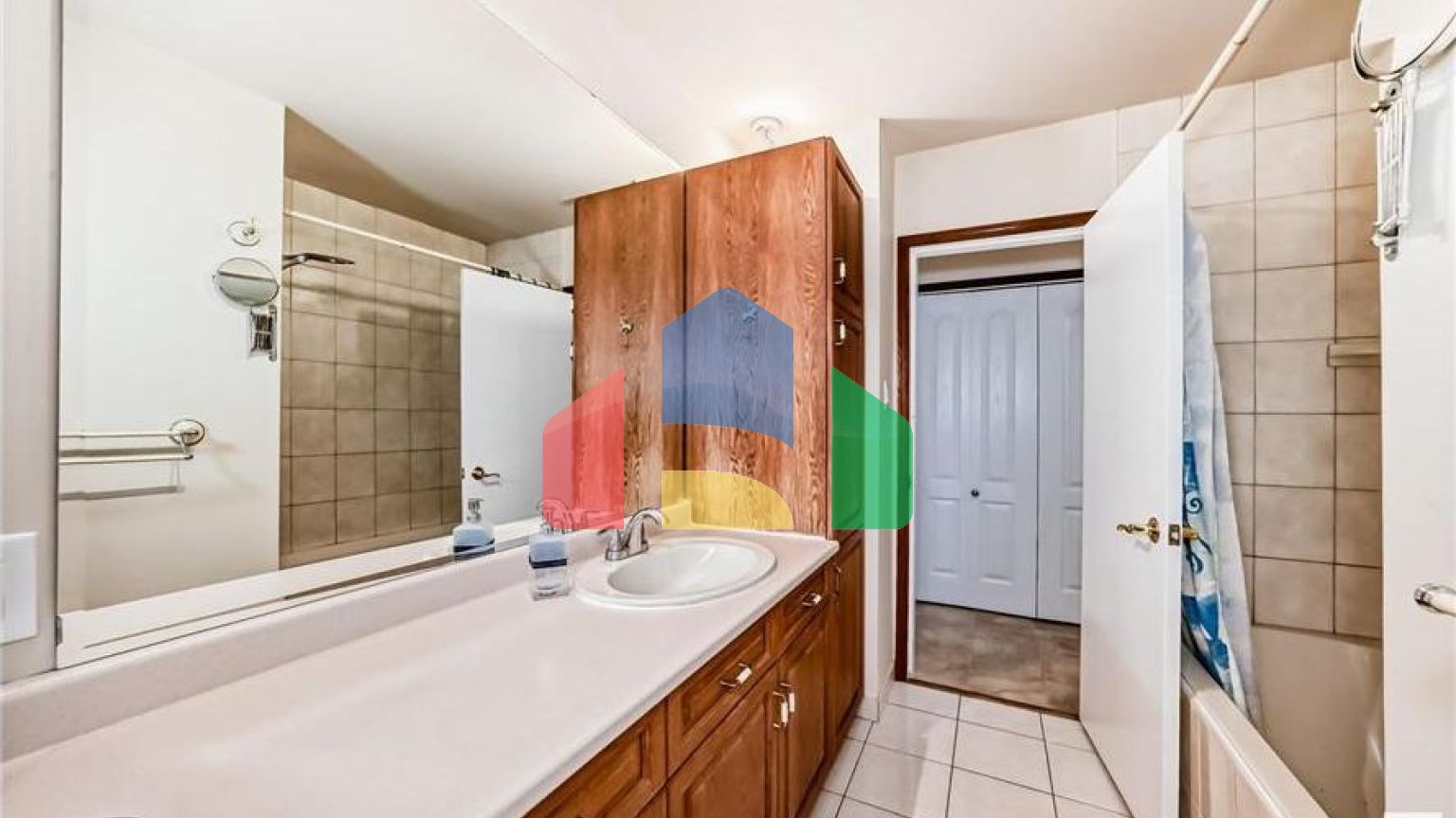 Residential - Single Family Home - Edmonton, Canada - Canada