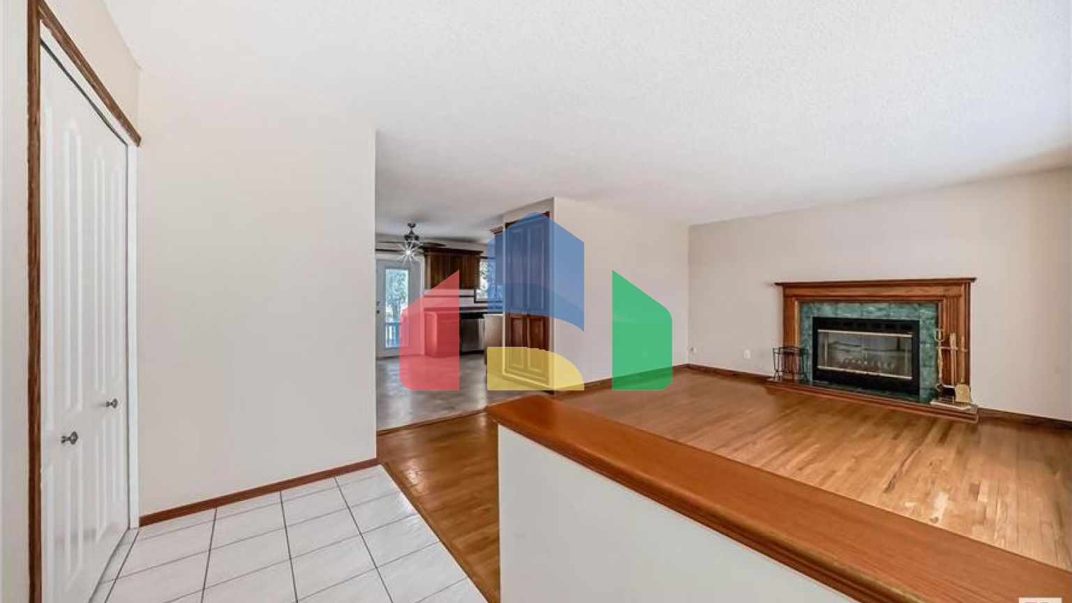 Residential - Single Family Home - Edmonton, Canada - Canada