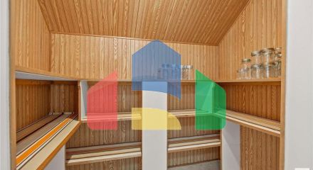 Residential - Single Family Home - Edmonton, Canada - Canada Residential - Single Family Home - Edmonton, Canada - Canada